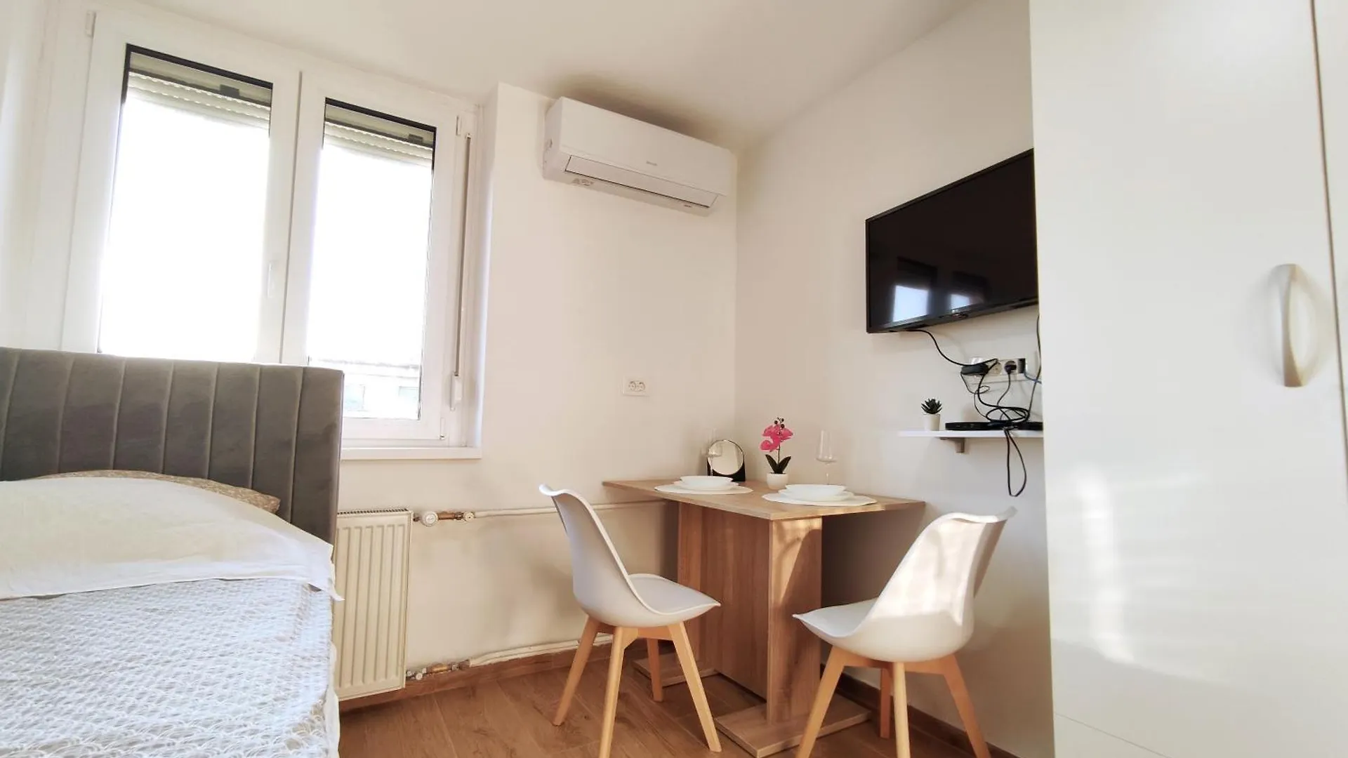 Apartment Twin 2 Ljubljana 0*,